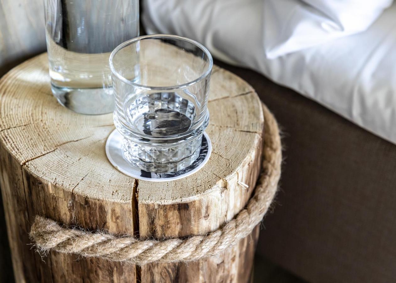 Haltia Lake Lodge Nature Boutique Hotel & Glamping Эспоо Экстерьер фото